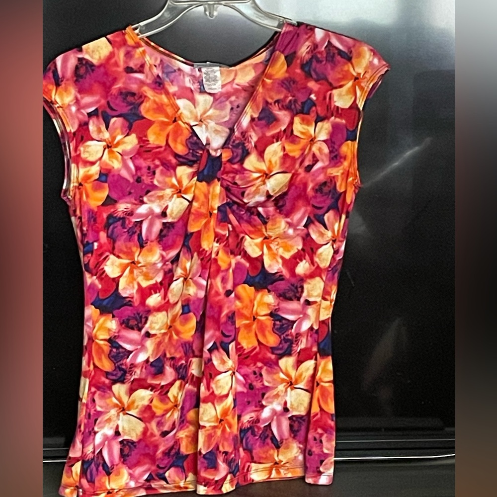 Bleeker & McDougal floral top